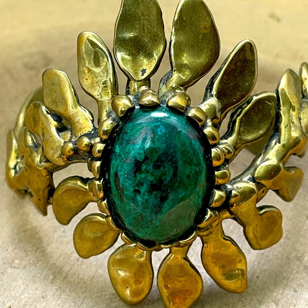 Vintage Stephen Burr 1976-1981 
Cuff Bracelet Brass &
Malachite Cuff Bracelet